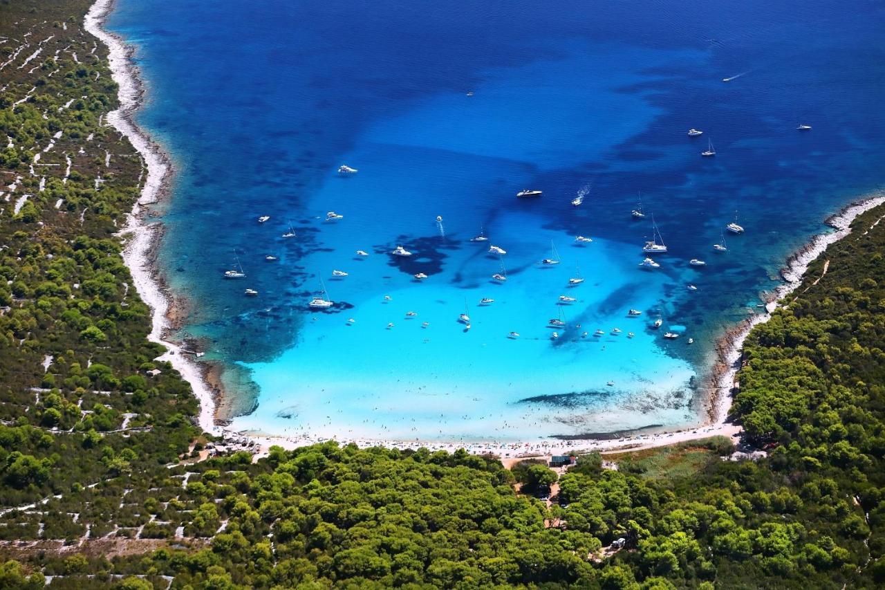 Apartments By The Sea Veli Rat, Dugi Otok - 436 Buitenkant foto